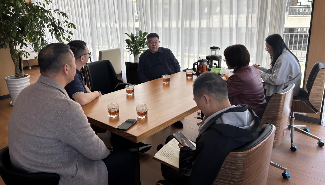 政企联动谋发展 共绘听力健康新蓝图 —— 永丰县商务局、县贸促会等一行莅临江西聆康参观考察(图1) 图片1(1).png