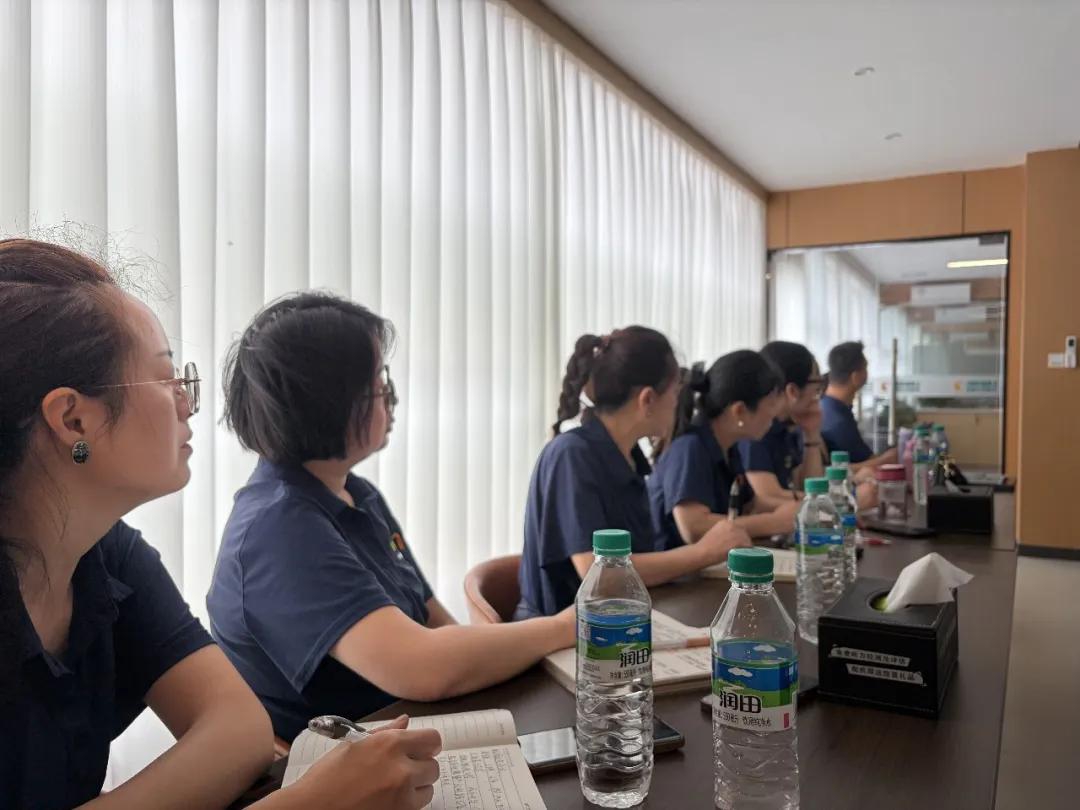 凝心聚力再出发 | 听觉有道助听器连锁2026年中运营会议圆满召开(图2) 2.jpg